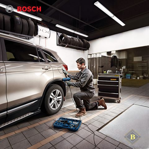 Máy thổi hơi nóng Bosch GHG 18-60 cho tính ứng dụng trong ngành sửa chữa ô tô